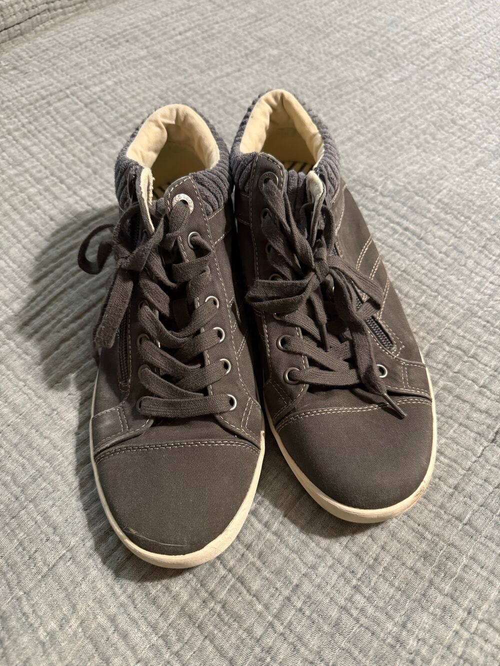 Taos Startup Sneakers Women's High Top Graphite Grey Distressed Canvas Size 9